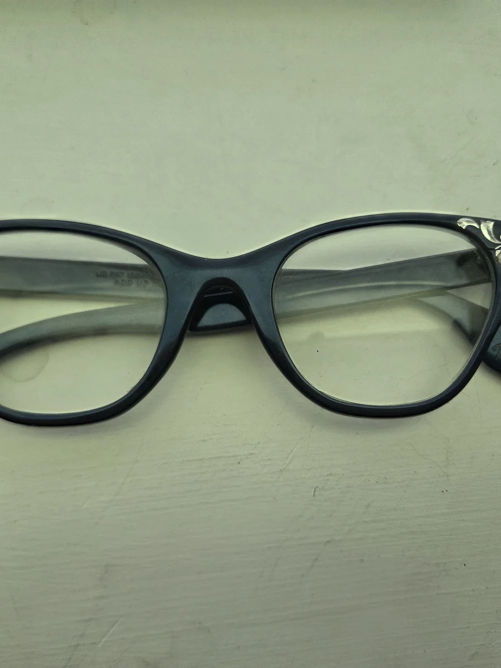 Vitage Cat Eye Tura Glasses With Case